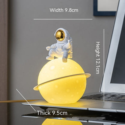 Atmosphere Astronaut Small Night Lamp