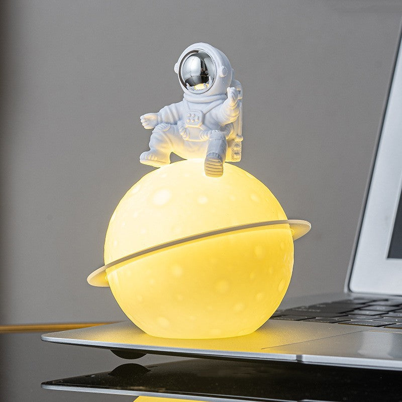 Atmosphere Astronaut Small Night Lamp